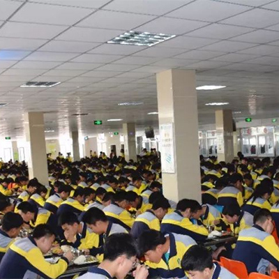 學(xué)校飯?zhí)贸邪?></div>
        <p>學(xué)校飯?zhí)贸邪?/p>
        <em>School canteen contracting</em>
        <d>服務(wù)范圍：幼兒園食堂、中小學(xué)食堂、大學(xué)院校食堂、高校食堂、培訓(xùn)學(xué)校或教育機(jī)構(gòu)的食堂團(tuán)膳......</d>
    </li>
    <li  varid=